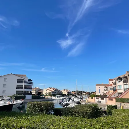 Hispaniola, Avec Vue Sur La Marina Et Parking Prive