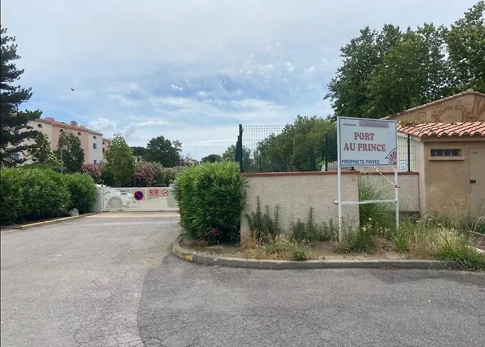 Hispaniola, Avec Vue Sur La Marina Et Parking Prive *